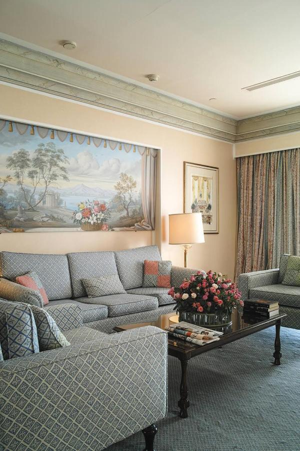 Hotel Al Bustan Beit Mery Esterno foto