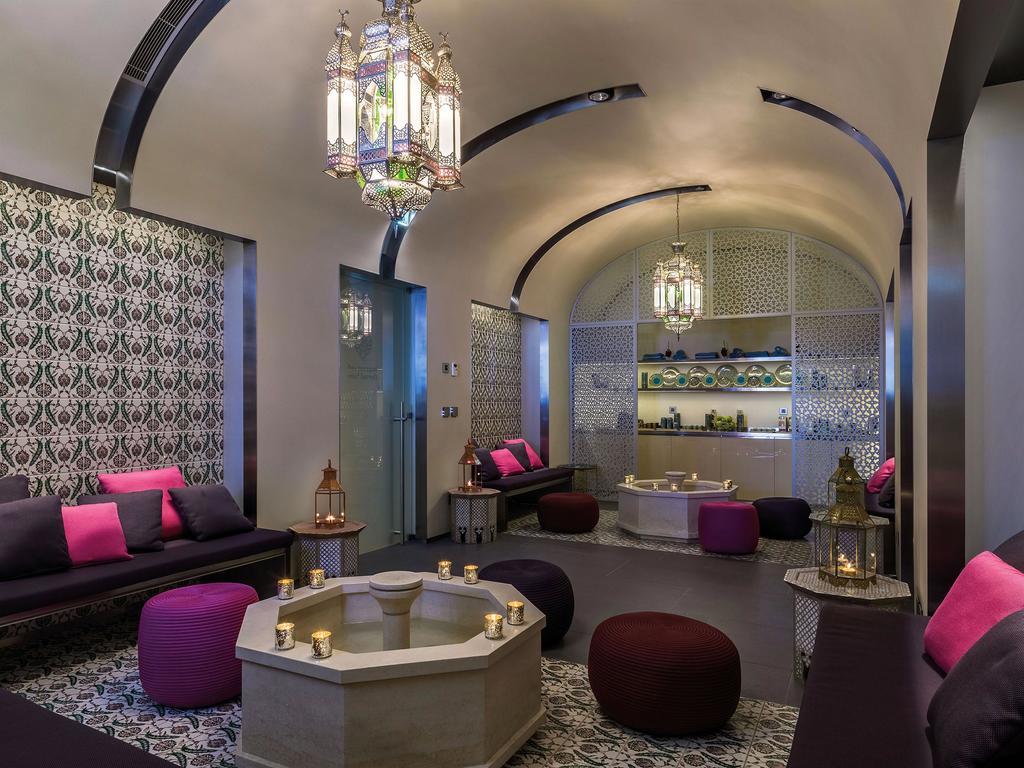 Hotel Al Bustan Beit Mery Esterno foto