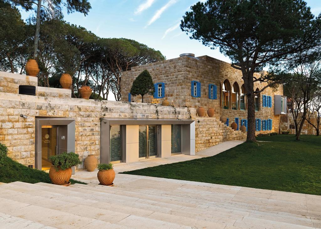 Hotel Al Bustan Beit Mery Esterno foto